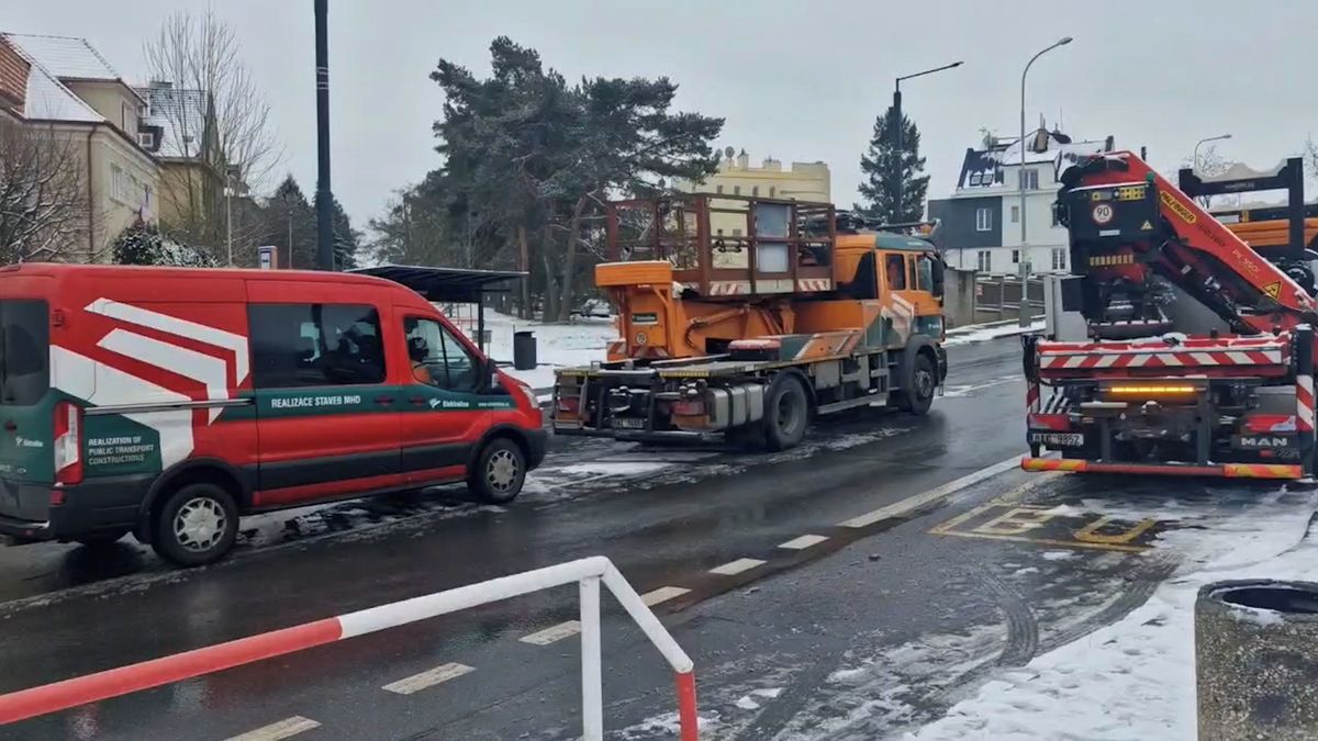 Šárecká ulice v Praze 6 prochází rozsáhlou přestavbou